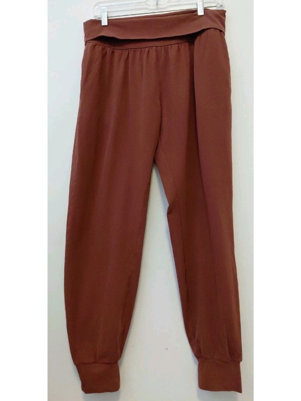 Pact Women's Avenue Slim Jogger Pants Wide Foldover Waist Coco Brown Large